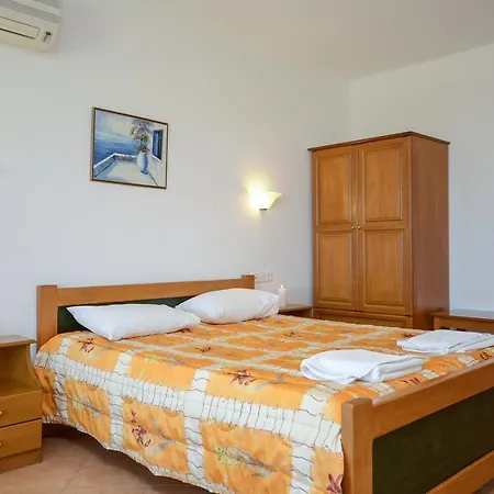Agnadi Aparthotel Agia Anna (Naxos)